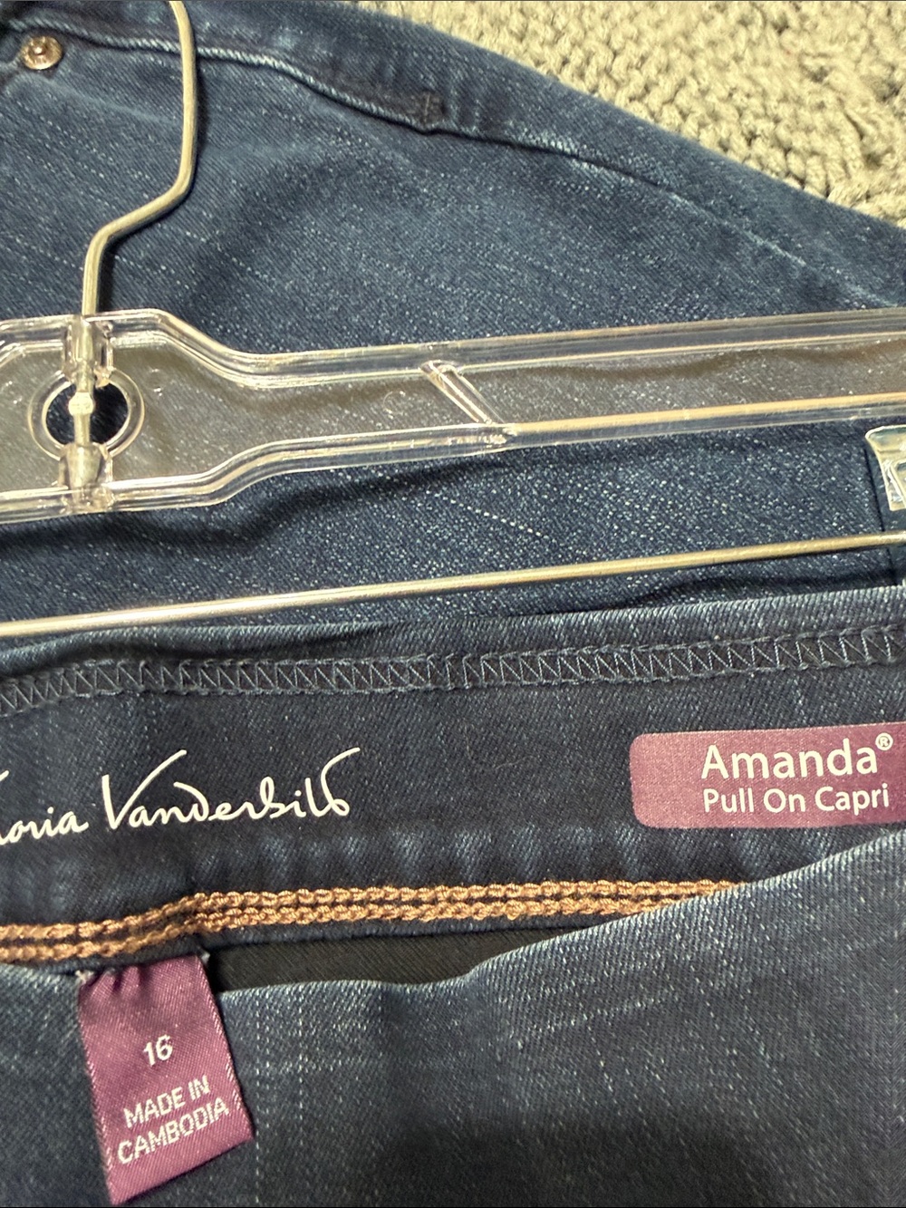 Gloria Vanderbilt Amanda Pull-On Capri Jeans - Dark Indigo
